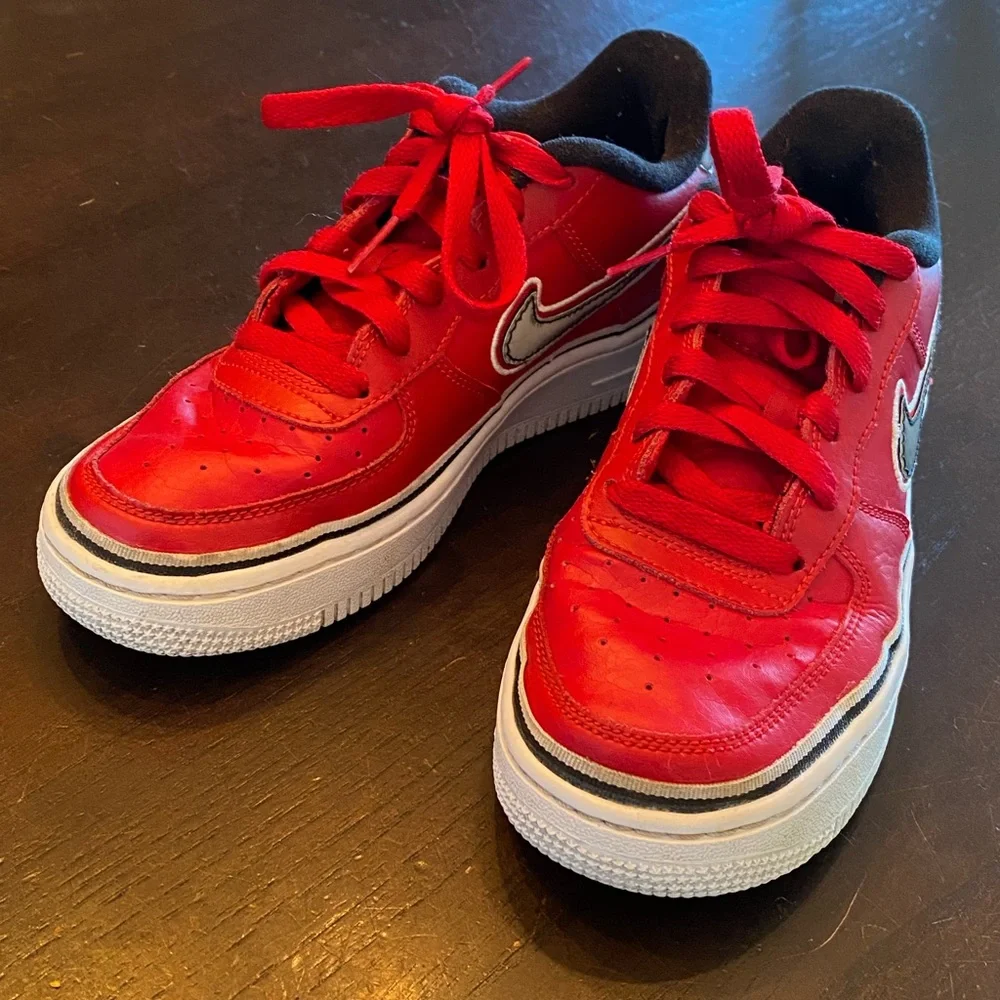 Nike Air Force 1 2018 Nike boys red leather low top size 5